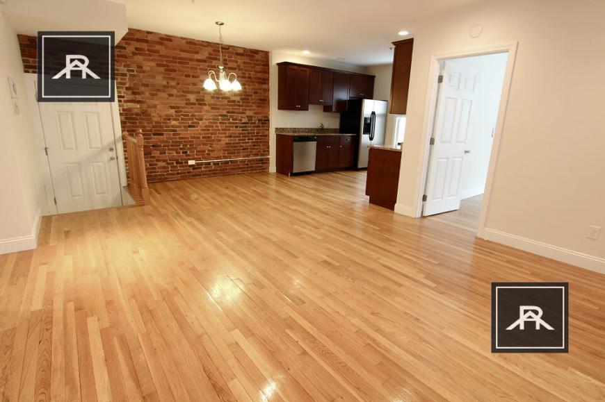 10 Homer St in Brookline, MA - Building Photo