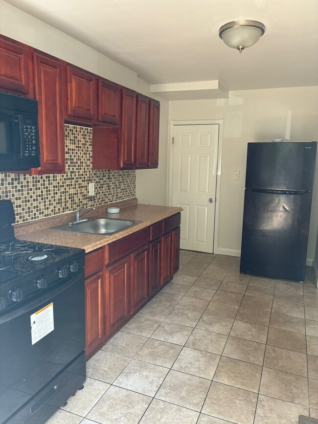 1715 E Belvedere Ave in Baltimore, MD - Building Photo - Building Photo