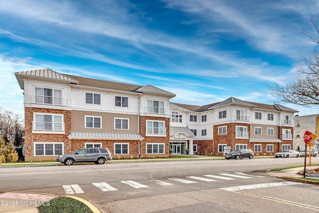 34 Broad St in Manasquan, NJ - Building Photo - Building Photo