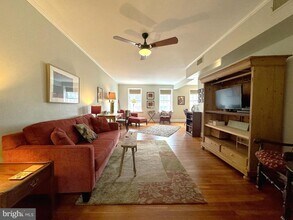37 W Gay St in West Chester, PA - Building Photo - Building Photo