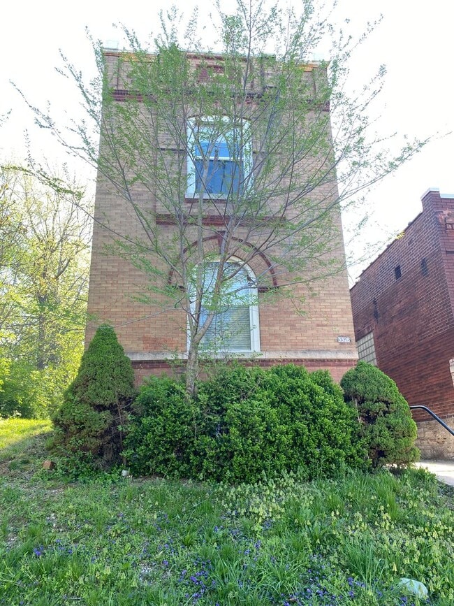3328 Minnesota Ave in St. Louis, MO - Building Photo - Building Photo