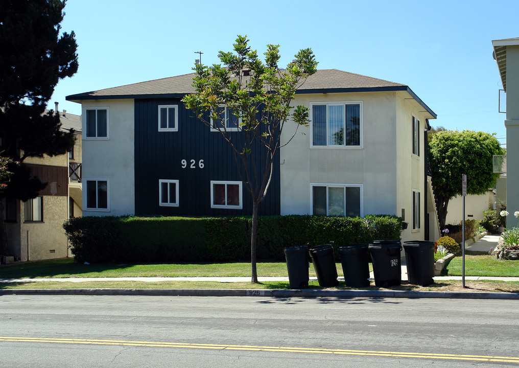 926 E Imperial Ave in El Segundo, CA - Building Photo