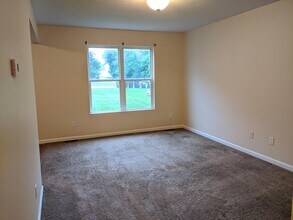 80 Cambridge Dr, Unit Unit 22 in Georgetown, OH - Building Photo - Building Photo