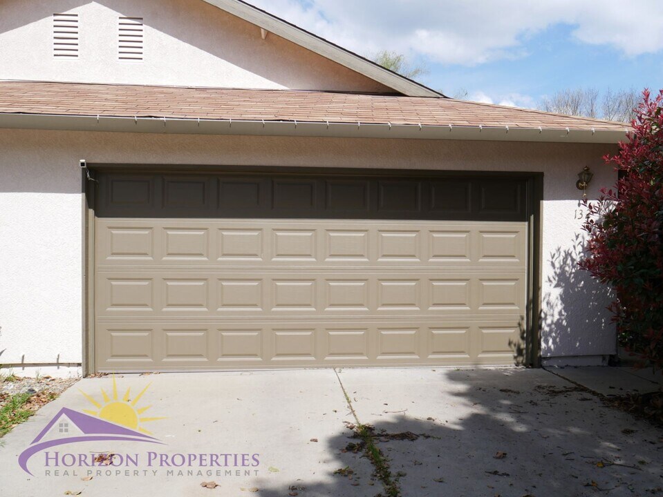 134 Hickory St in Roseville, CA - Building Photo
