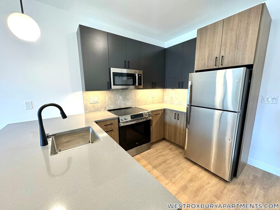 199 Gardner St in Boston, MA - Building Photo