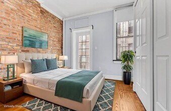 380 E 10th St, Unit 5 in New York, NY - Building Photo - Building Photo