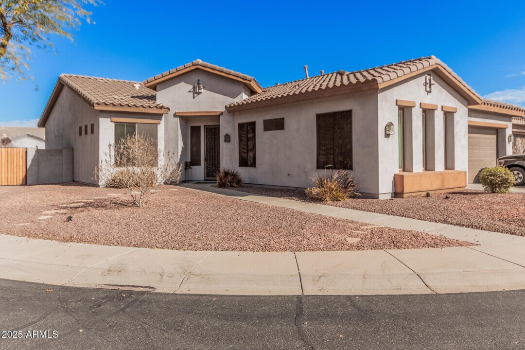 1902 E Desert Ln in Phoenix, AZ - Foto de edificio