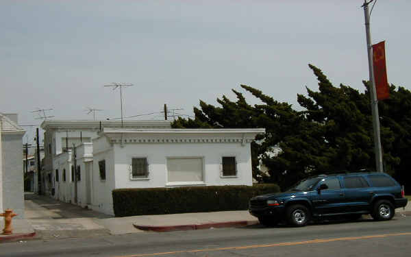 910-924 Pine Ave in Long Beach, CA - Foto de edificio