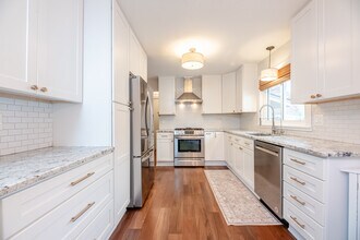 245 Birch Ln in Webster, NY - Foto de edificio - Building Photo