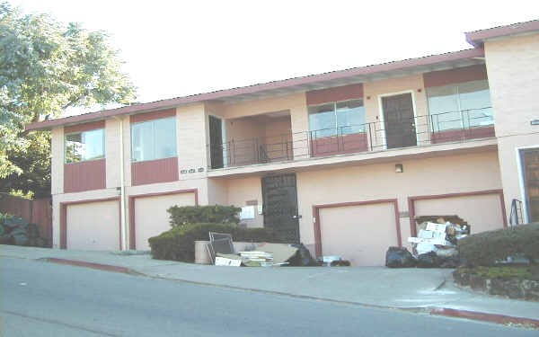 1233 S 55th St in Richmond, CA - Building Photo - Building Photo