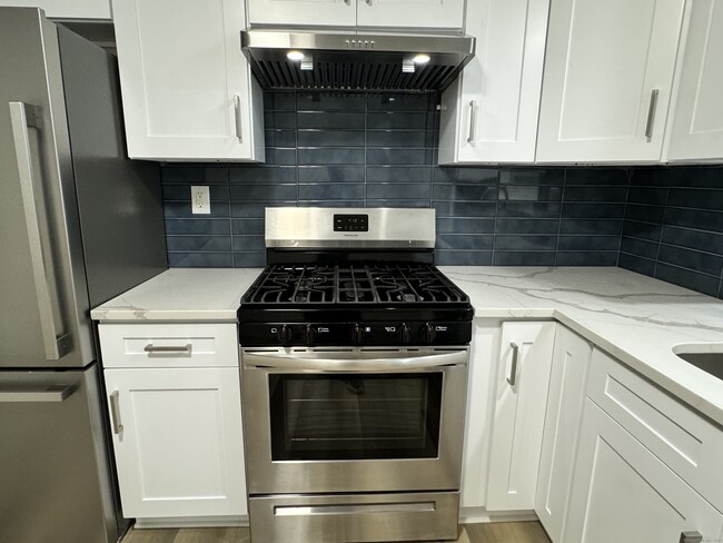 76 Highland Ct-Unit -B in West Haven, CT - Building Photo - Building Photo