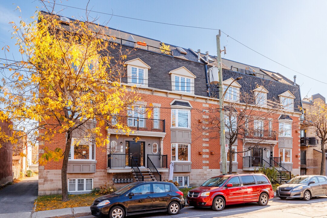 3930 Évangéline Rue in Verdun, QC - Building Photo