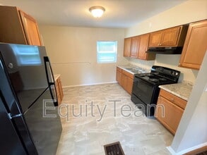 4310 Sunburst Ln in Cincinnati, OH - Building Photo - Building Photo
