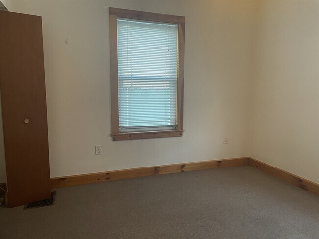 118 Charles St in Waltham, MA - Building Photo - Building Photo