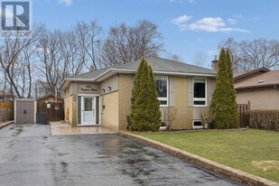 846 Reytan Blvd in Pickering, ON - Building Photo