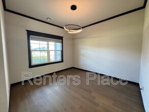 10315 S Gary Pl in Tulsa, OK - Building Photo - Building Photo