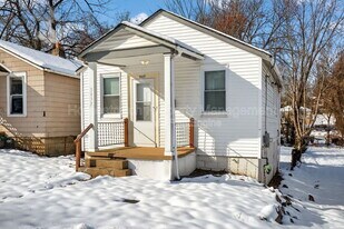 5637 Hodiamont Ave in Jennings, MO - Building Photo