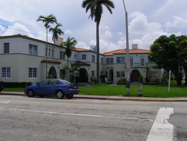 1450 Meridian Ave in Miami Beach, FL - Building Photo - Building Photo