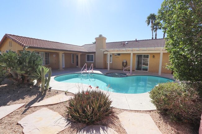 64900 Desert Air Ct in Desert Hot Springs, CA - Building Photo - Building Photo