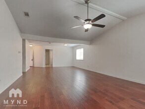 9716 Meadowheath Dr in Austin, TX - Building Photo - Building Photo