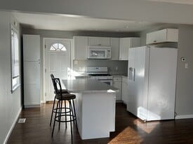 237 Country Club Rd in New Britain, CT - Building Photo