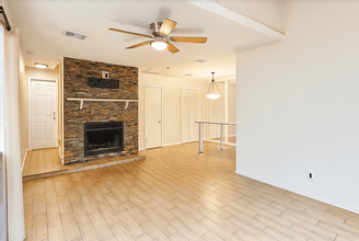 2379 Briarwest Blvd in Houston, TX - Building Photo - Building Photo