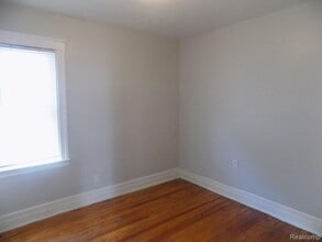 2331 CANIFF St in Hamtramck, MI - Foto de edificio - Building Photo