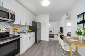 2463 Coral Wy in Miami, FL - Building Photo - Building Photo