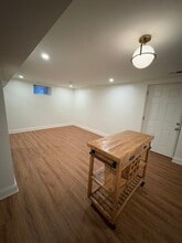 1012 Roswell Dr in Silver Spring, MD - Building Photo - Building Photo