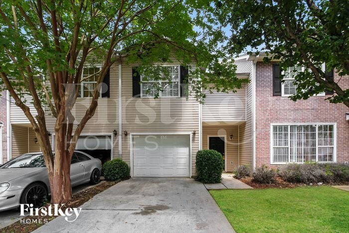 2422 Brianna Dr in Hampton, GA - Building Photo