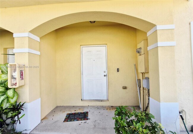 1209 NW 27th Ave in Pompano Beach, FL - Building Photo - Building Photo