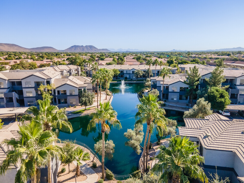 Laguna at Arrowhead Ranch in Glendale, AZ - Building Photo