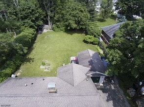 32 Maple Ave in Clinton Township, NJ - Building Photo - Building Photo