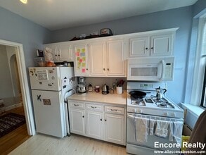 111 Longwood Ave, Unit 6 in Brookline, MA - Building Photo - Building Photo