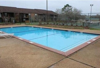 904 University Oaks Blvd, Unit 904 University Oaks Blvd in College Station, TX - Foto de edificio - Building Photo