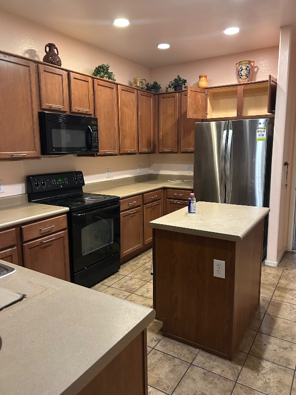 15240 N 142nd Ave in Surprise, AZ - Foto de edificio - Building Photo