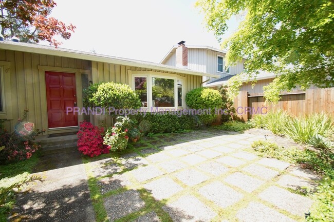 property at 42 Mt Muir Ct