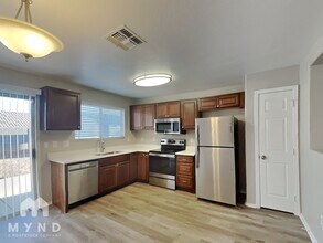 2127 W 22nd Ave in Apache Junction, AZ - Building Photo - Building Photo