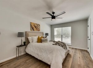 3719 Miles St in Dallas, TX - Building Photo - Building Photo