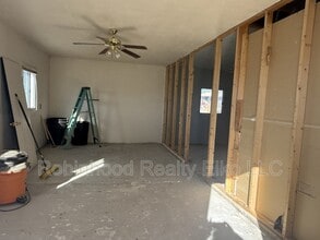 300 Rustic Dr in Spring Creek, NV - Building Photo - Building Photo