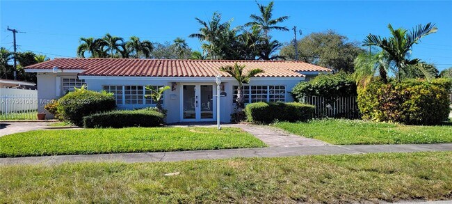 property at 5200 SW 89th Pl