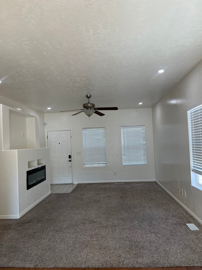 4146 NE Pinion Cir in Eagle Mountain, UT - Building Photo - Building Photo