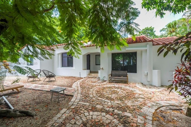 property at 870 NE 82nd St