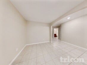 804 Painted Bison Dr in La Marque, TX - Foto de edificio - Building Photo