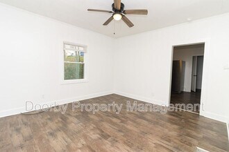 1123 Lang St SE in Cleveland, TN - Foto de edificio - Building Photo