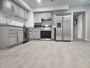 17651 Graham St in Dumfries, VA - Foto de edificio - Building Photo