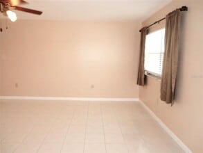206 Andover Pl N in Sun City Center, FL - Building Photo - Building Photo