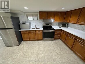 426 Strathmore Blvd in Toronto, ON - Building Photo - Building Photo