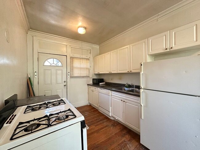 4830 W Addison St in Chicago, IL - Building Photo - Building Photo