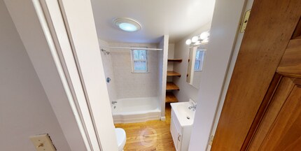 441 Franklin St, Unit #1L in Cambridge, MA - Foto de edificio - Building Photo